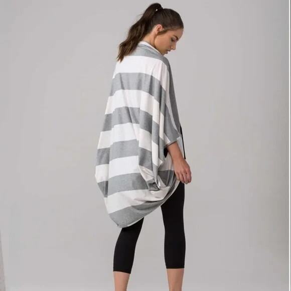 Lululemon Sage‎ Scarf Bold Stripe in Heathered Grey Striped Wrap One Size (7) - Picture 1 of 9